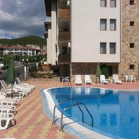 דירה In Complex Chateau Nessebar