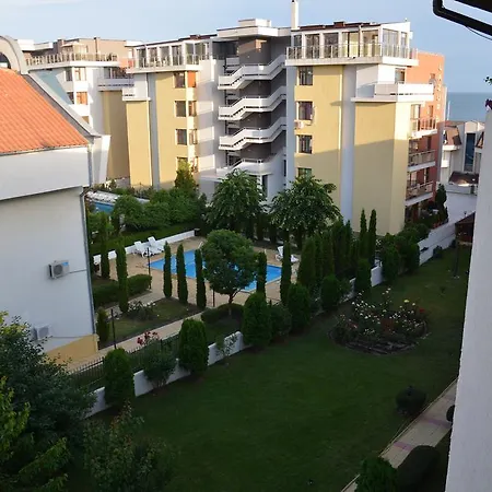דירה In Complex Chateau Nessebar