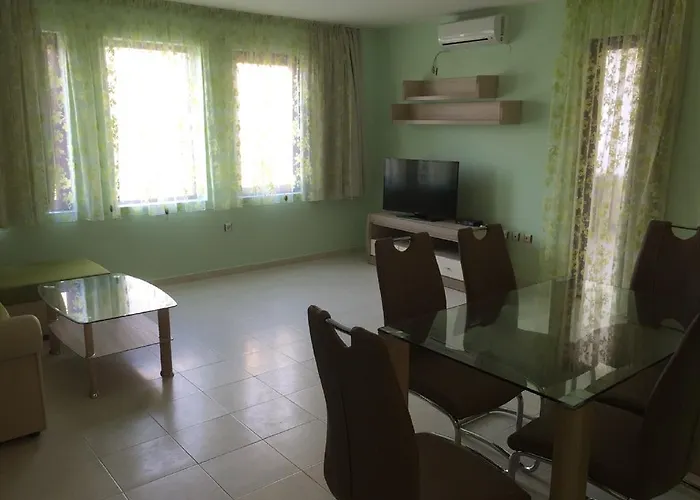 Lägenhet In Complex Chateau Nessebar Sveti Vlas